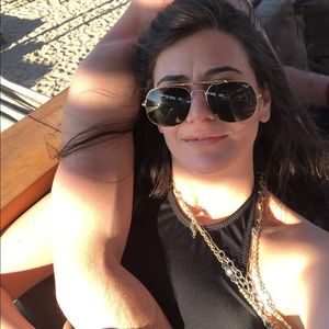 Meet your Posher, Noa